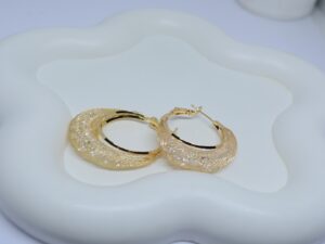 Elegant zircon gold plated hoop