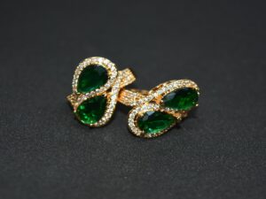 Golden Emerald Tear Drop Ring